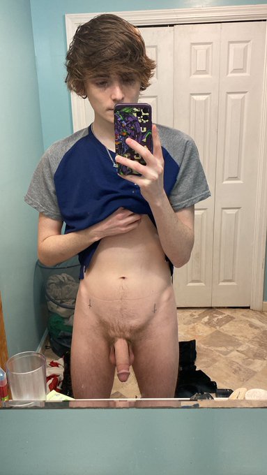 about to shower https://t.co/fc0nfch7b3