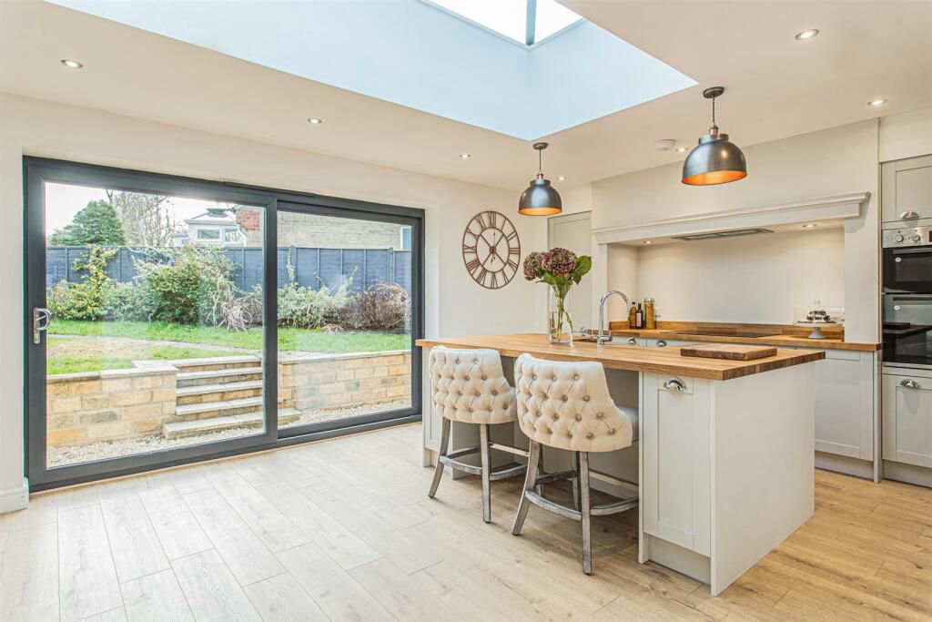 Strakers tweet media