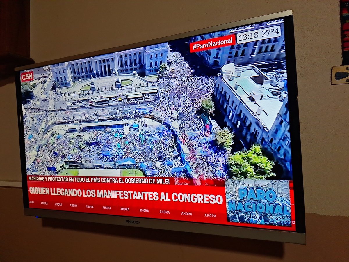 AVeroniq's tweet photo. #24EParoGeneral @C5N @Gatosylvestre 
Estos también serán actores contratados por el canal????
@ https://t.co/4cTDQcvtJ3