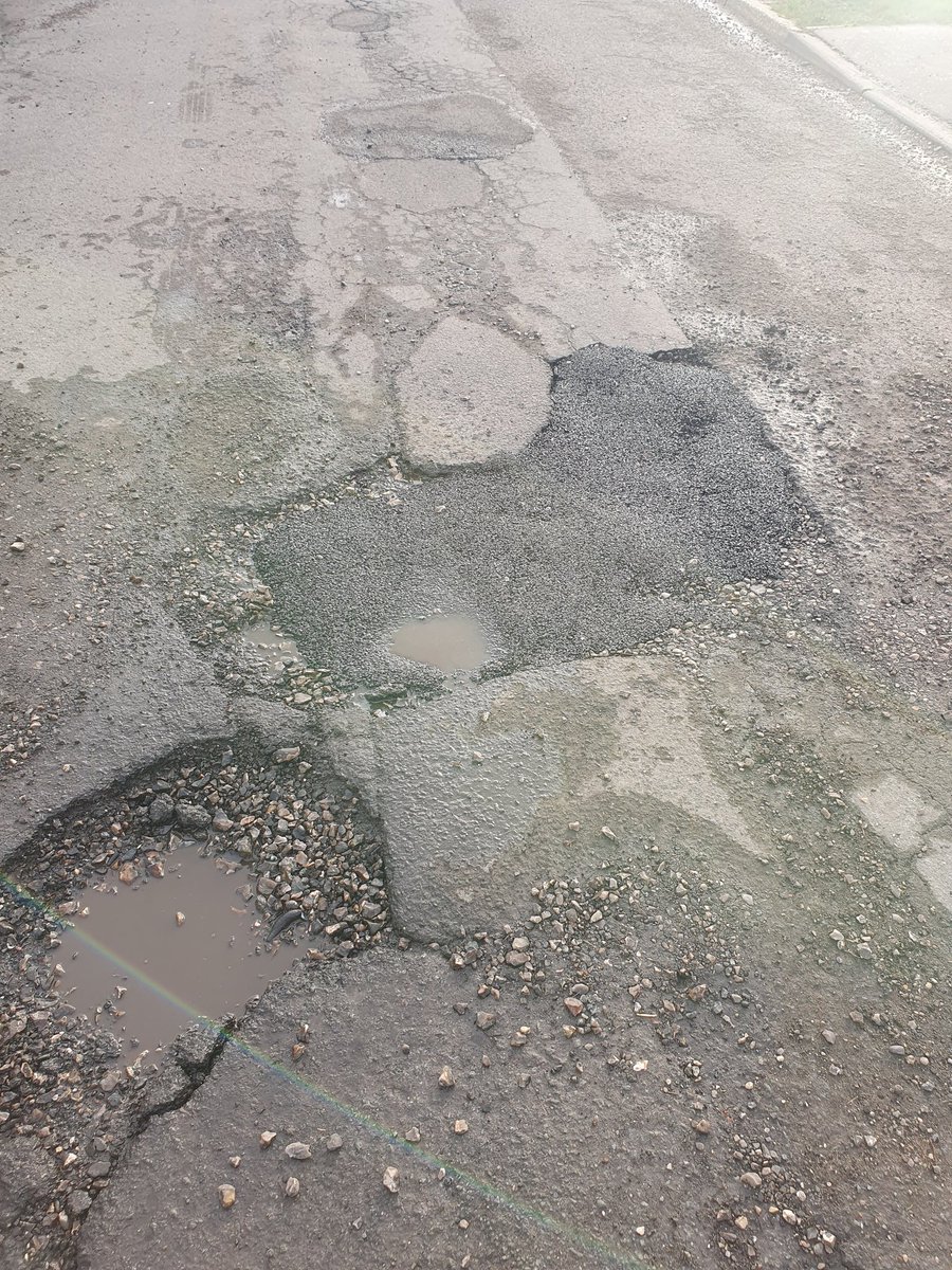 dave_farnes's tweet photo. @WSHighways this is about as half arsed as you can get! Theres about 5 big potholes and your guys half fill 1 !! This is unacceptable! what do you think of this @brightonsnapper https://t.co/oE3LJ0AzfH