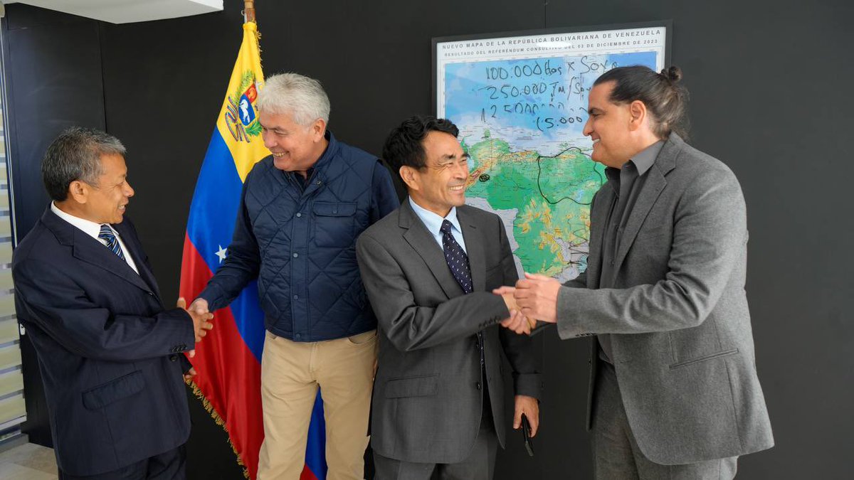 El aprovechamiento de las tierras y la inversión en materia agrícola fue el objetivo de la reunión de hoy. Buenas noticias, buenos proyectos. Para la Venezuela potencia mundial.