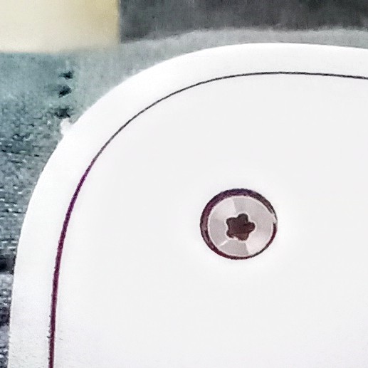 BillBridges99's tweet photo. I want to replace dying battery on #MacBook #Air #A1466 but don't have proper screwdriver and can't check what's inside. What is this, Torx I presume, but which one? #Apple #MBA  @Apple @AppleSupport https://t.co/L3QkQghx8A