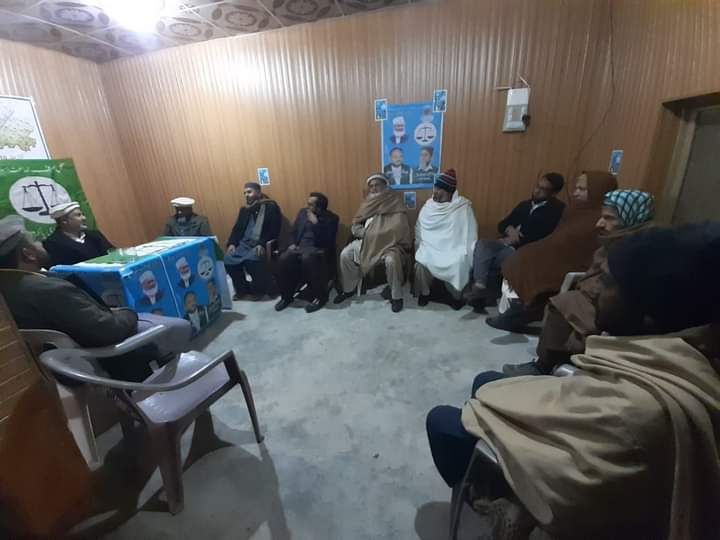 #جہانیاں:راؤ محمد ظفر امیر جماعت اسلامی جنوبی پنجاب نے امیدوار صوبائی اسمبلی 210 ڈاکٹر عمران فاروق 
سے ملاقات کی،الیکشن کمپین کا جائزہ لیا اور ہدایات دیں ۔
اس موقع پر ہارون الرشید نظامی امیر ضلع خانیوال ہمراہ تھے۔
#JamaateIslami #Elections2024 #PP210
#سب_ٹھیک_کرےگا_ترازو