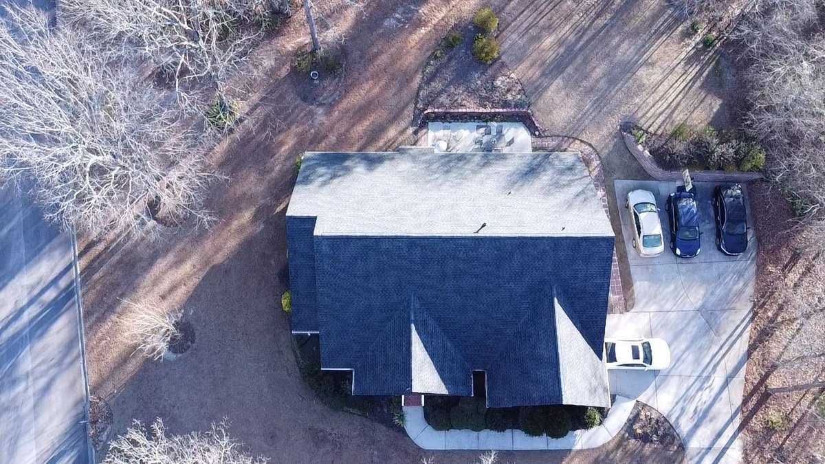 roofingusallc's tweet photo. Elevate your Columbia home with excellence! 🏡 Our latest roof replacement, proudly executed in Columbia, SC by Roofing USA, features the unmatched durability and elegance of GAF Timberline HDZ shingles in the color Charcoal. Elevate your curb appeal with roofing perfection! https://t.co/7P98SCSa0H