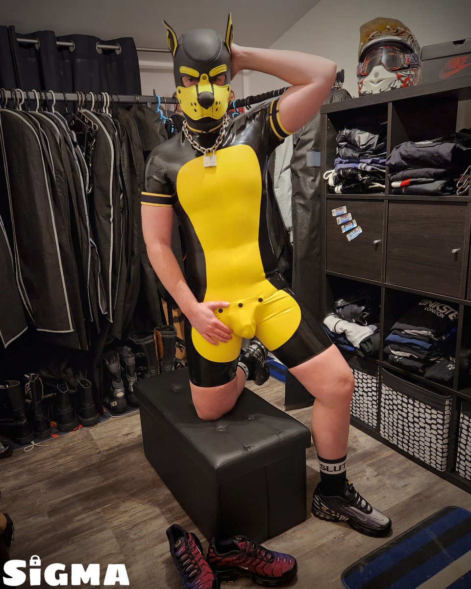 How do you like my new rubber suit 😈 ?