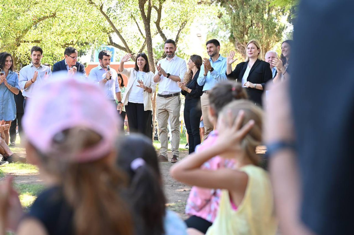 EnriqueeEstevez's tweet photo. Recorrí junto al Gobernador de la provincia @maxipullaro , el min de Educación @goity_jose y @ClaraGarcia_SF la propuesta por la Semana de la Educación Ambiental que llevamos adelante desde el Ministerio de Ambiente y Cambio Climático en las Escuelas de Verano Santafesinas. https://t.co/4PJQzMZLbp