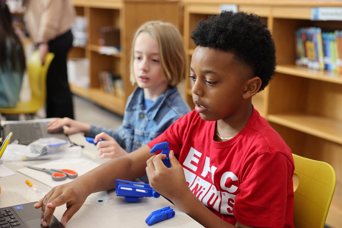 Royal Oaks School of the Arts Teacher Secures Grant for Life-Changing Philanthropic Project! 
Read more here: cabarrus.k12.nc.us/14118_2?articl…