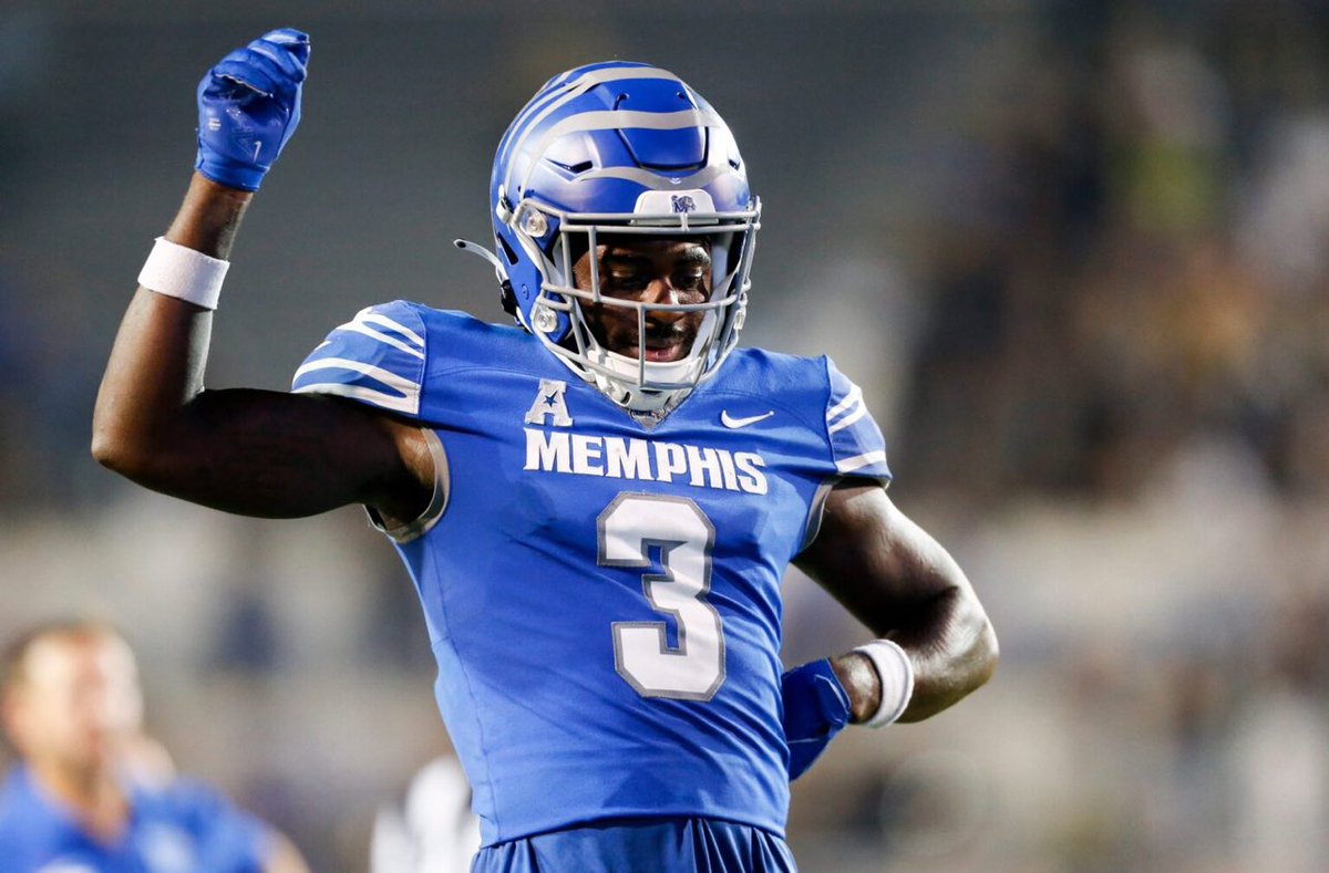 Blessed to be offered by Memphis🔵⚪️ @CoachClark3 @CoachBradSalem @MCJags_Football @MC_BIGBLUE @ESPN3ALLDAY @shayhodge3 @MeshAcademy @MacCorleone74 @MohrRecruiting @_colepatterson