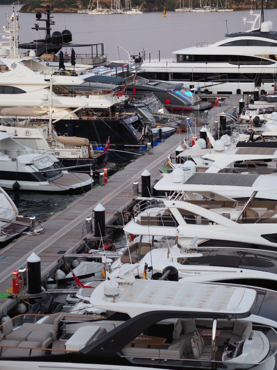 The calm of our marina.

#marinaportmahon #mahon #Menorca #mediterraneansea #marmediterraneo #marina #ipmgroup #yachtmarina