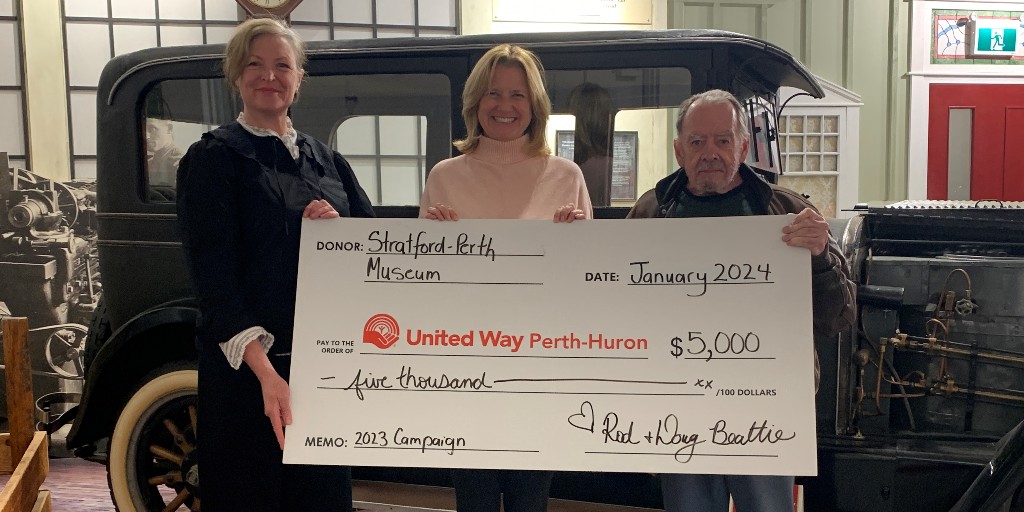In December, Rod Beattie performed A Christmas Carol at the The Stratford Perth Museum, and Rod and his brother Doug decided to donate proceeds to the Museum and our Urgent Needs Fund! 
THANK YOU to Rod and Doug Beattie, the Museum, and everyone who bought tickets!