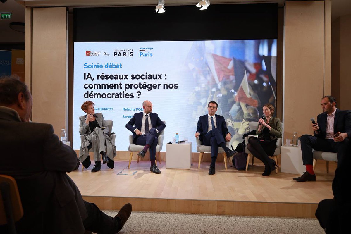 maudgatel's tweet image. Fragilisées par les ingérences, nos démocraties s’arment. Education, média, diplomatie, c’est une nécessité impérieuse qui demande la mobilisation de tous.

Heureuse d’en avoir débattu avec @NPolony @JNBarrot et @SandroGozi.

Merci @PierreBaty et @FaresGoucha pour l’organisation.