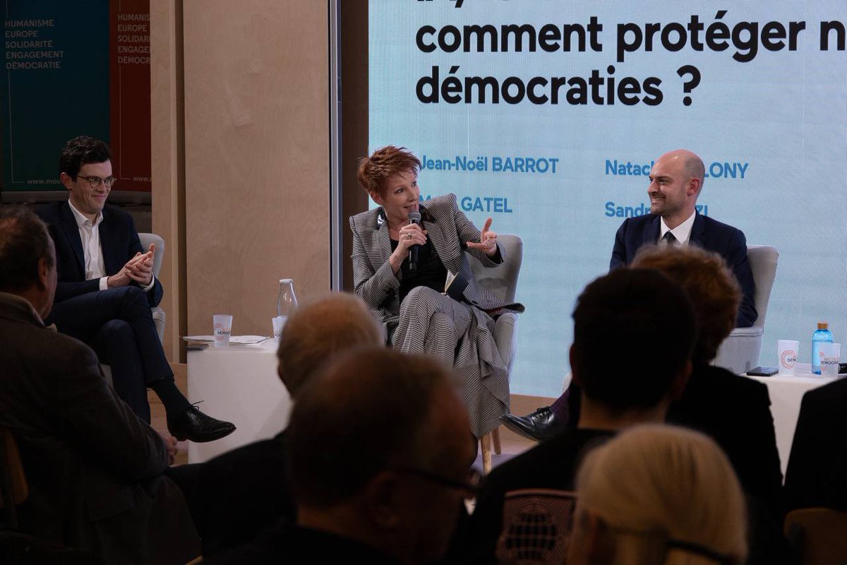 maudgatel's tweet image. Fragilisées par les ingérences, nos démocraties s’arment. Education, média, diplomatie, c’est une nécessité impérieuse qui demande la mobilisation de tous.

Heureuse d’en avoir débattu avec @NPolony @JNBarrot et @SandroGozi.

Merci @PierreBaty et @FaresGoucha pour l’organisation.
