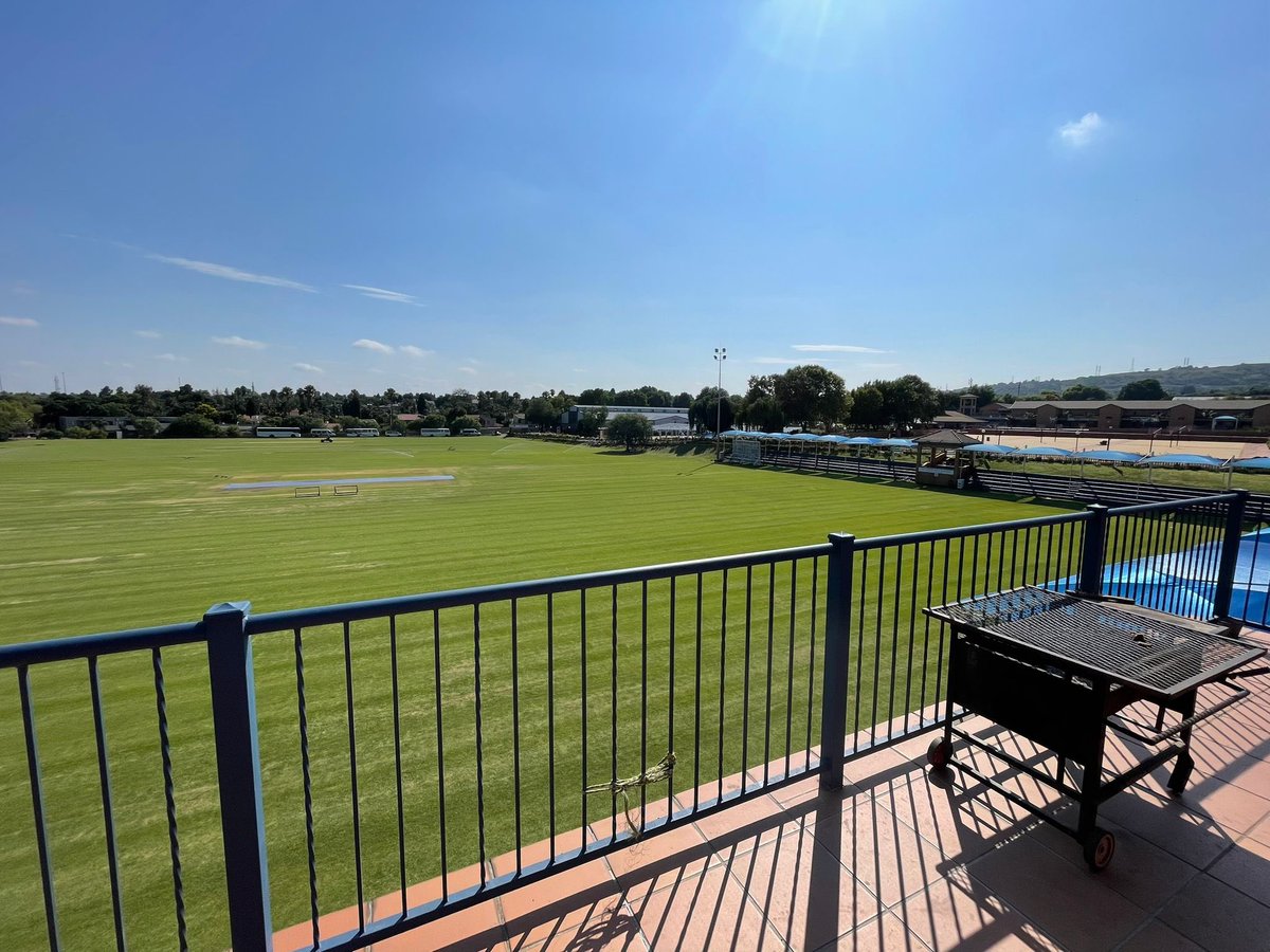 Wonderful to continue our 🇿🇦 Exchange Programme for our SEP athletes. On Monday, 1st XI cricketers Jack &amp; Olly flew to <a href="/BenniesSA/">St Benedicts College</a> in Johannesburg (with Mr Moore) to spend the next 5 weeks learning how to improve their game. What a fantastic opportunity to have 🙏🏼 Updates to come