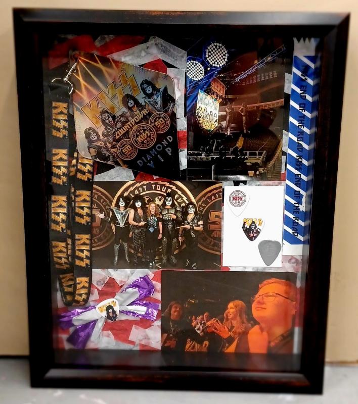 Thanks to Caylie Klooster for sharing this awesome concert display with us!  Show us your KISS displays, #KISSARMY!