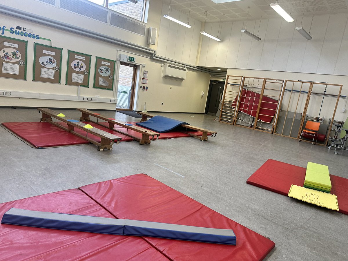 GymfinityGymLTD's tweet photo. It’s been balance week across all afterschool clubs this week! 
Jumping, leaping and rolling across, and over benches and beams! 
We’ve discovered lots of new ways to move!🤸🏼

Here’s some of today’s KS1 set up from one of 4 sessions! 🤸🏼 https://t.co/2sWccEa99D