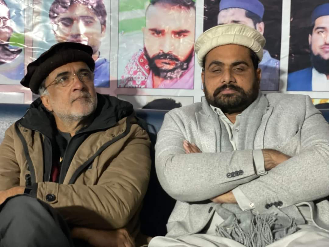 QamarKairaPPP's tweet photo. لالہ موسی سے جنرل کونسلر کے اُمیدوار حافظ ارشد، مرزا عثمان اور چوہدری جمشید صابر نے اپنی برادری کے ساتھ کائرہ برادران کی حمایت کا اعلان کردیا۔
@BBhuttoZardari
#NA65 #PP33 #PP34 #Kaira #VoteForTeer #VoteForPPP https://t.co/COn1tZJxUC