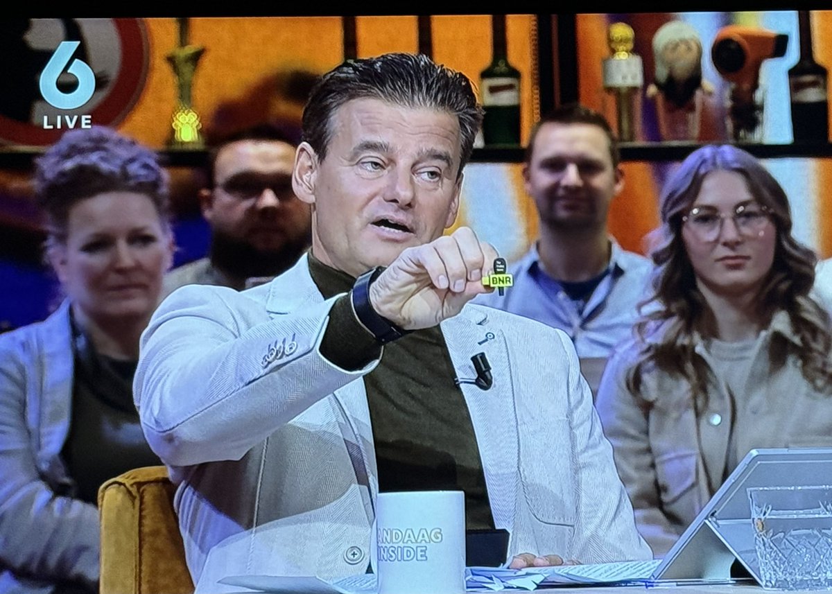 Van BNR heeft hij al een ring gekregen ….nu nog van jou ! The Friday Move verdient na 15 jaar een RadioRing. Graag stemmen , het kan tot donderdagmiddag 12 uur! Dankjewel 📻💍 bnr.nl/radioring