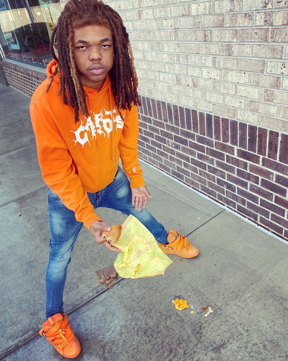 siyahhendrix's tweet image. 😑😑😑😑