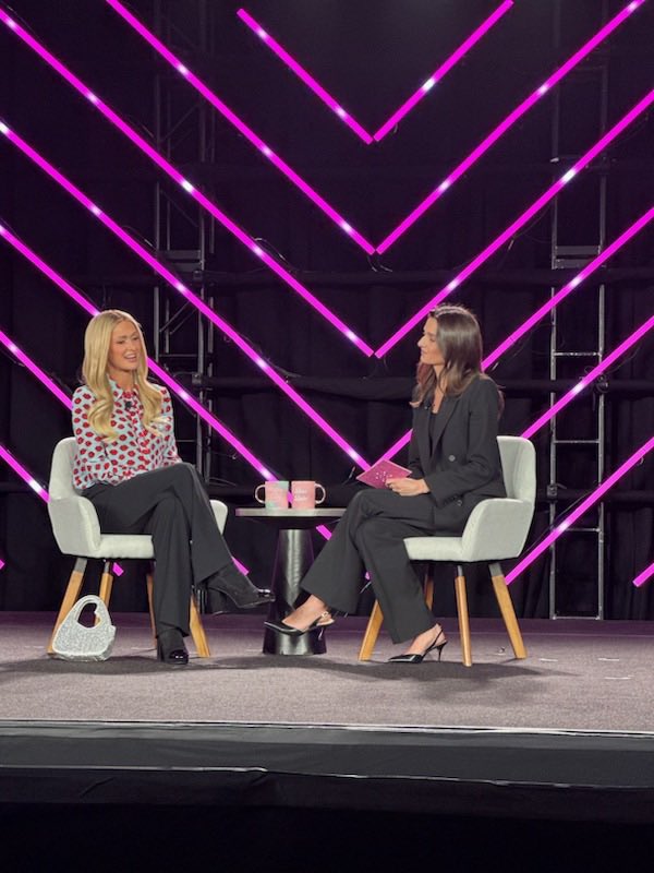 ParisHilton's tweet image. Had a great time talking about my #beanicon cookware line and my business empire yesterday w the @Walmart Connect team! #sliving