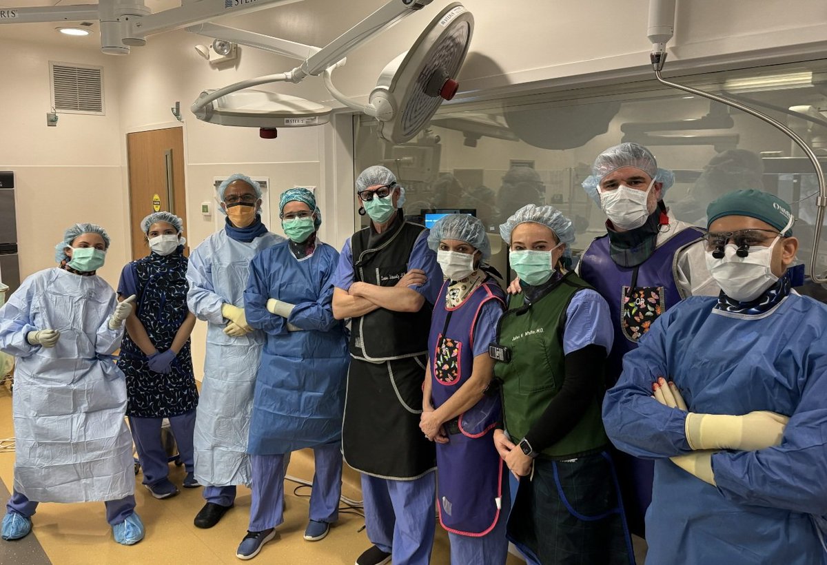 Dr Schwartz, PGY 1 Hassan Qureshi, PA Jessica Jaeger, and the LGH vascular team after enrolling their 1st patient in an endovascular MCT

#surgicalresearch #vascularsurgery #surgeryresidency