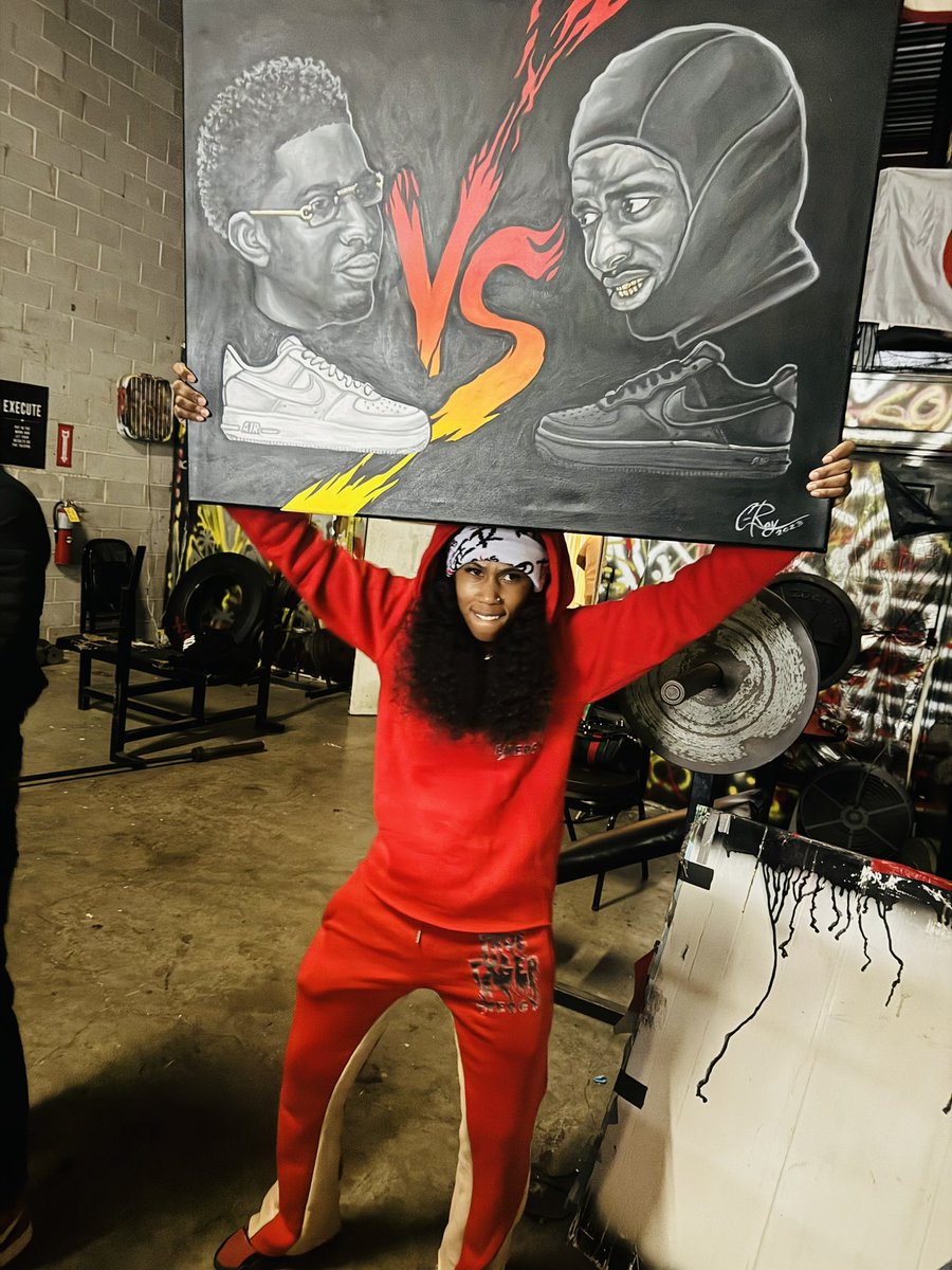 ItslingBtch tweet media