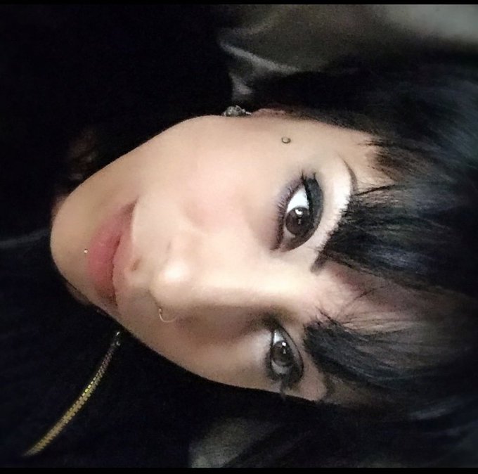 Buenas noches 🖤🖤😎 https://t.co/QjwhSYtp9D