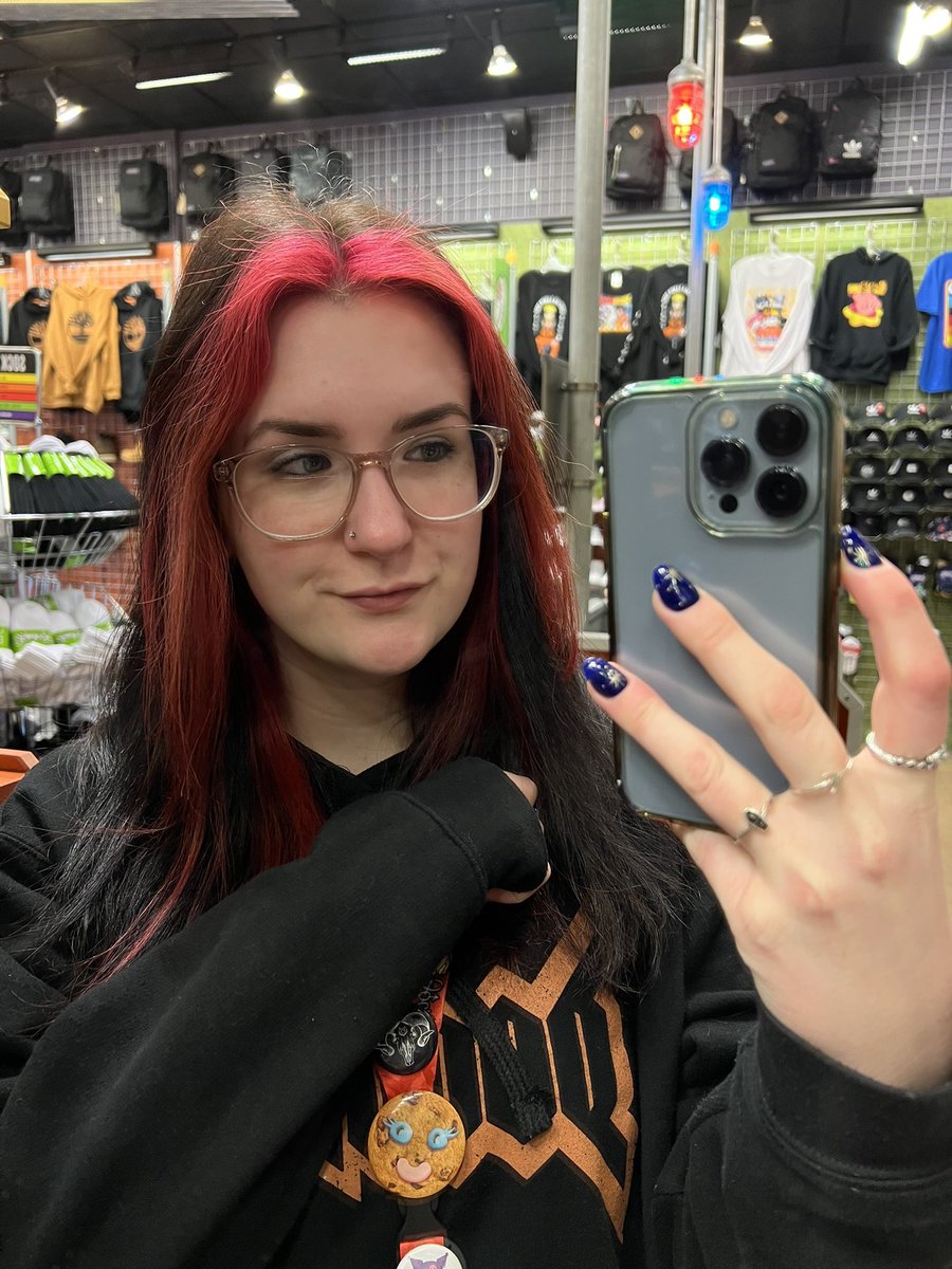 raeameliia's tweet image. HIIIII 🫶🏻  #wallowswednesday