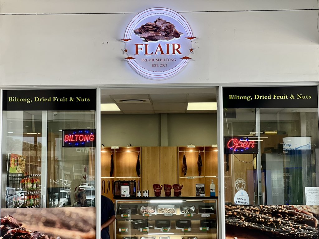 muofheeullenda's tweet photo. Dear Valued customers
Our traditional handmade mango Atchar is now available @flair_premium_biltong Northgate mall shop number 38 by entrance 3🥳💃🏻
Happy shopping 🛍️
#oumiesgrande #atchar #mangoatchar #agriproducts
#agroprocessing #heritage
#handmade https://t.co/zXFxYlevFq