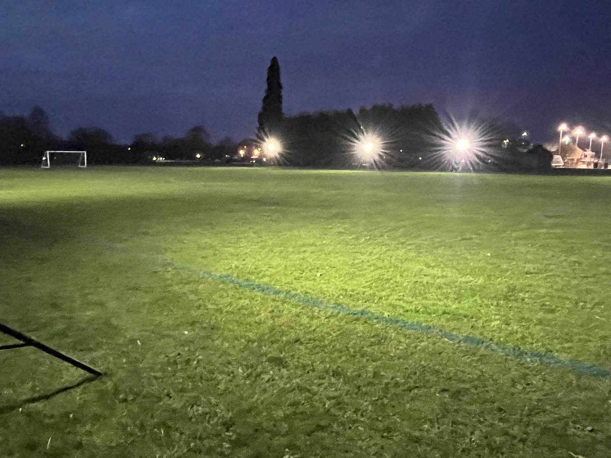 Year 7 @Broadwaterstaff girls had their first run out under the lights against @Rod_Sport top game with some end to end football. A great learning experience, working hard which will make a difference in their next game! #byincrementsconquer