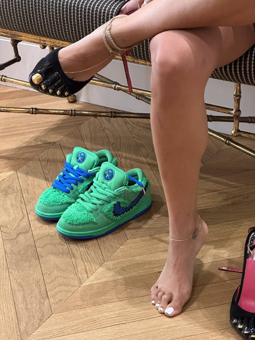 i oNLy HaVe tWo mOoDs 🤪 https://t.co/81xXxiBJMV<a href="/tag/oppenheimer"class="tags"><span>&#35;oppenheimer</span></a>