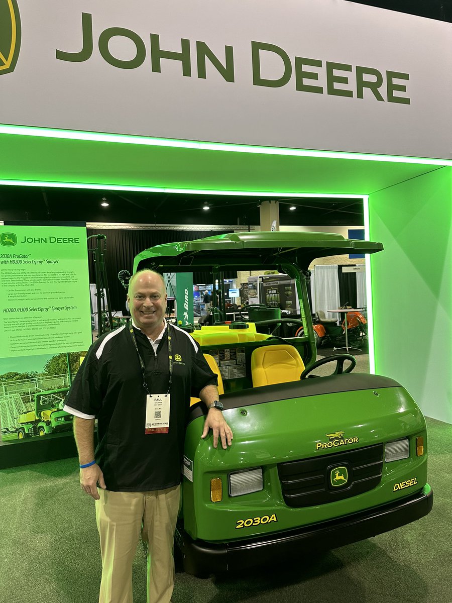 If you’re attending the @FieldExperts conference in ☀️ Florida this week, be sure to stop by the @JohnDeere booth! 💚 @JDGolfGuy is on site and excited to see you! #FieldExperts #SFMA2024