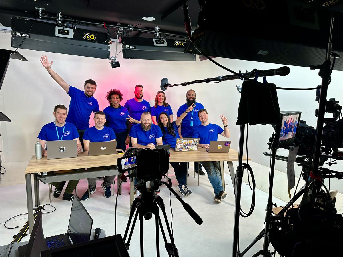 IaaSgeek's tweet image. What a day! Just wrapped up our EMEA online re:cap session, followed by the inaugural EMEA AWS Community office hours and the the global DevRel meeting! Sharing some snapshots of the team in action during the Q&amp;amp;A session! #LifeAtAWS #developers #AWS