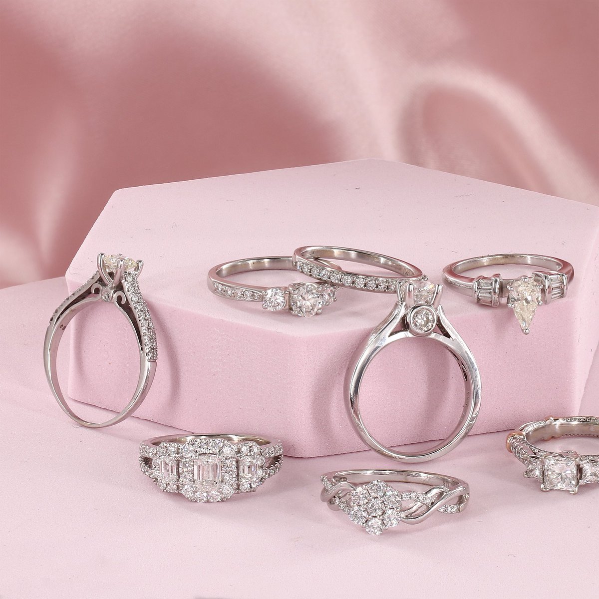 Get ready to make this Valentine's unforgettable! 💖✨ Explore our special collection of real diamond engagement rings – the perfect gift for a lifetime of love 💍💎 Link in Bio👀🔗#ValentinesDay #EngagementRings #EngagementIdeas #SanvalentineDay #ValentinesIdeas #777Jewelry