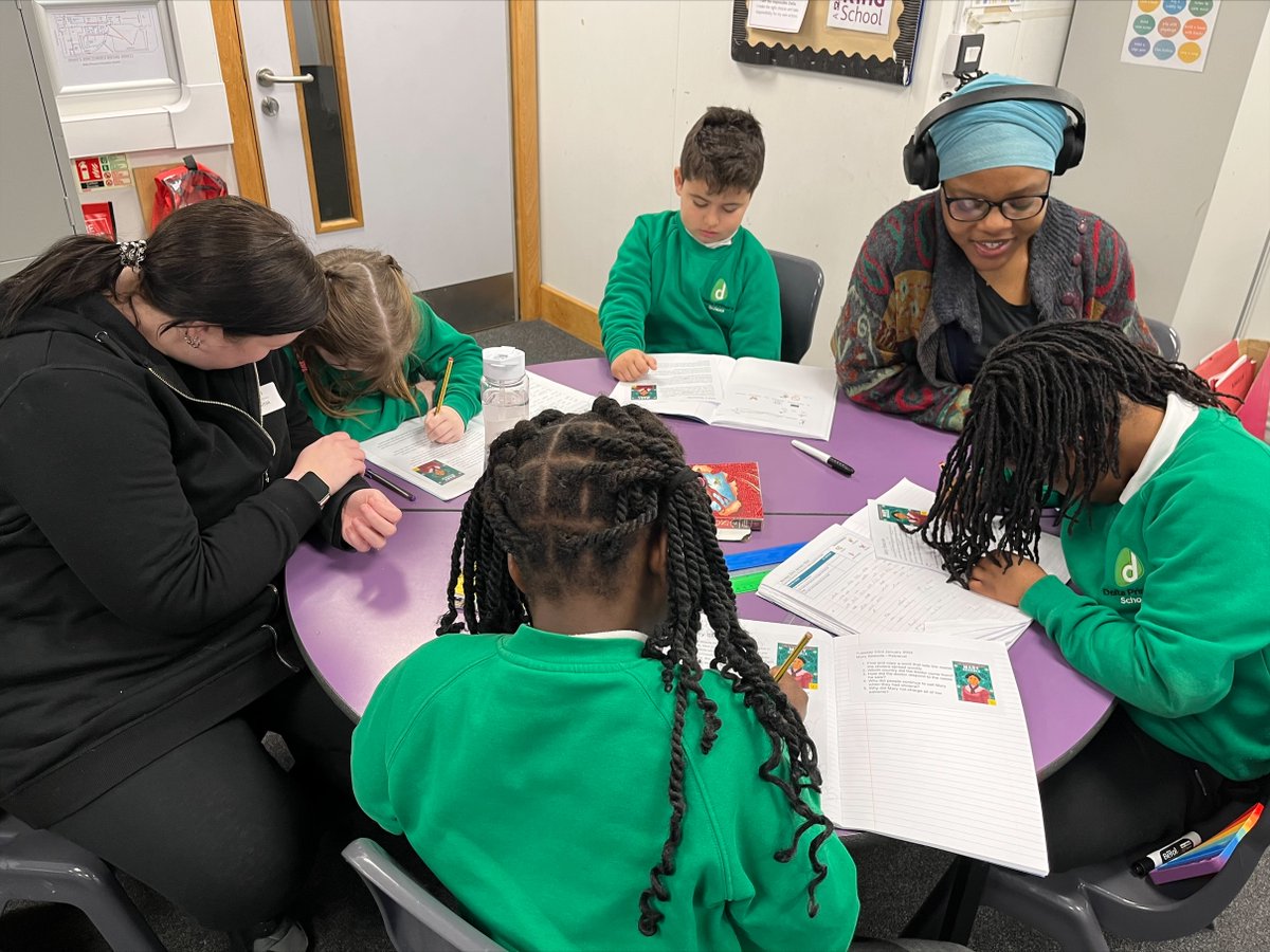 DeltaPrimary's tweet image. Children loved sharing their reading or phonics lessons with their parents/carers at our 'bring your adult to school' morning. It was very well attended - thank you to all of our families for your support with your child's reading🙂