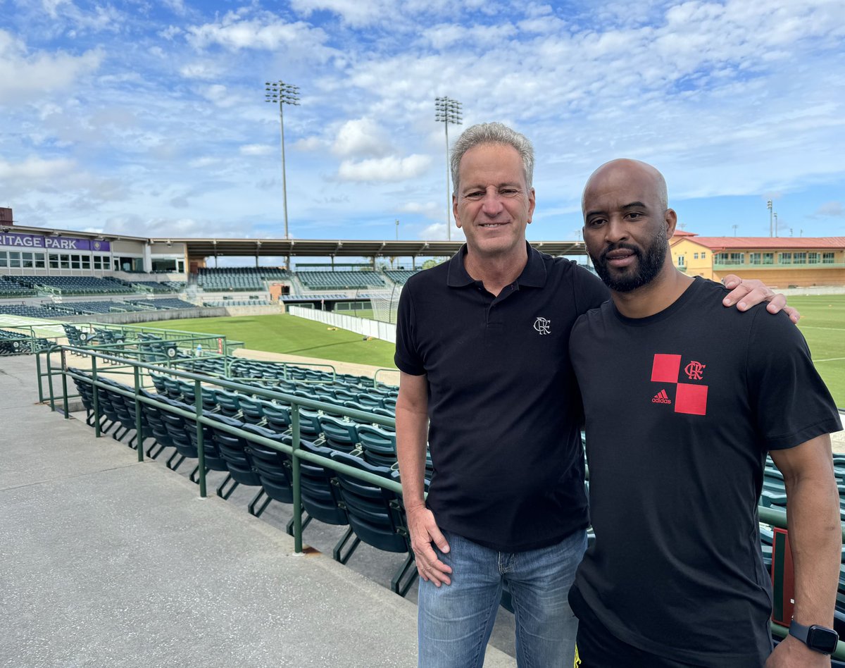 Flamengo's tweet photo. O Clube de Regatas do Flamengo informa que o Gerente de Futebol, Fabinho Soldado, não trabalha mais no clube. O profissional aceitou proposta do Corinthians e já se desligou do Rubro-Negro. O presidente Rodolfo Landim falou sobre o trabalho realizado e desejou sorte no próximo desafio. #CRF