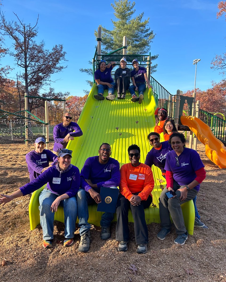 In November, we built a new playspace in partnership with @MNCPPC and The Lids Foundation at Fort Washington Forest Park. With the help of an incredible community effort, this new playspace will bring joy and play to kids for years to come. #PlayspaceEquity