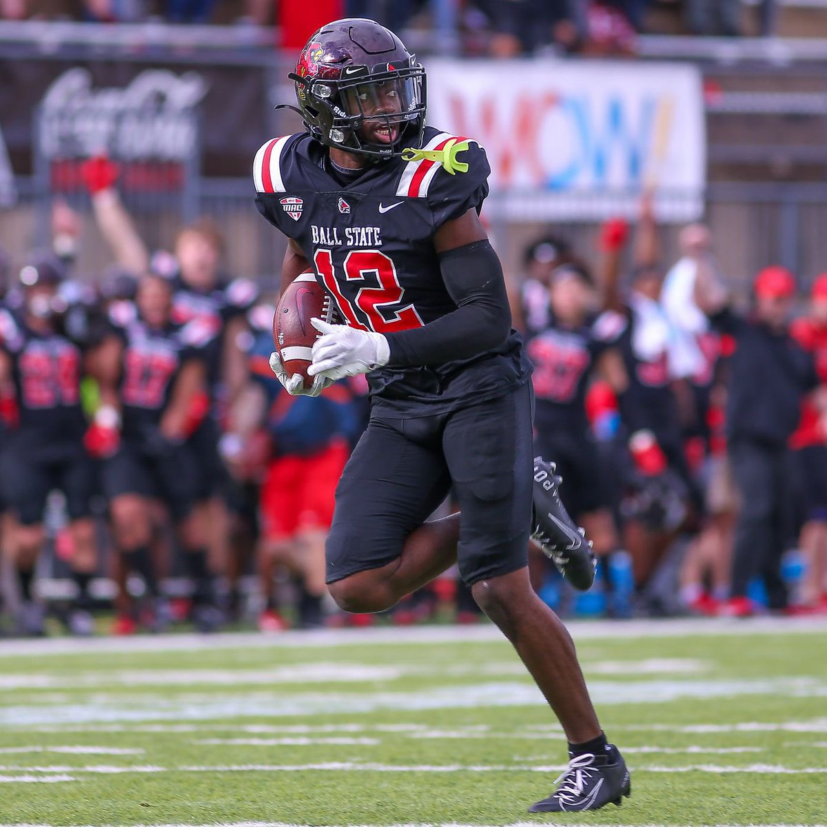 After a great conversation with @CoachJohnson64 , I am humbled and blessed to receive my 10th Division 1 offer from Ball State University! Go Cardinals! 🔴⚫️ @LWEastFootball @EDGYTIM @PrepRedzoneIL