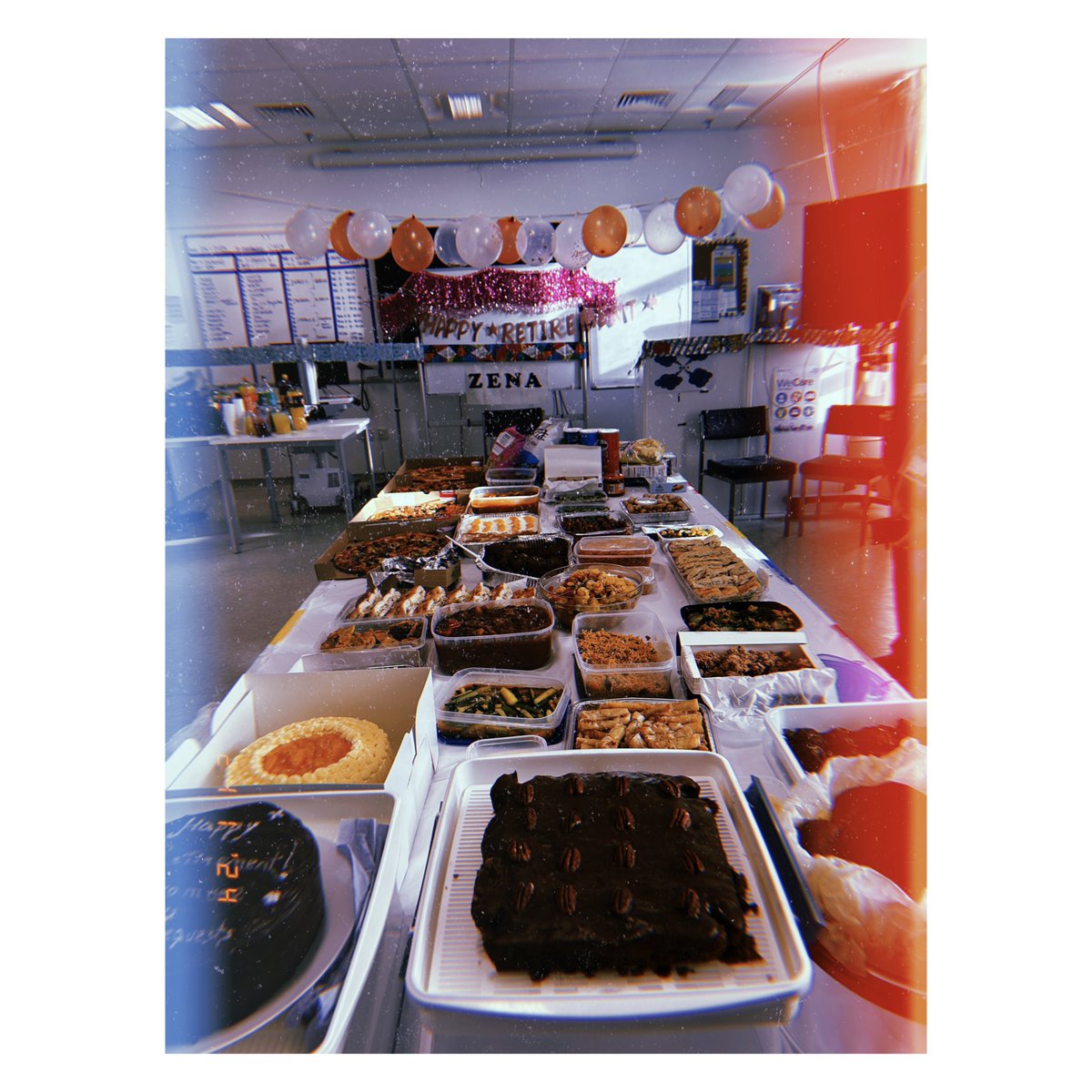 Sending off one of our beloved staff nurses to her well-deserved retirement. Tea party ACCU style! 🎉🥳🎊