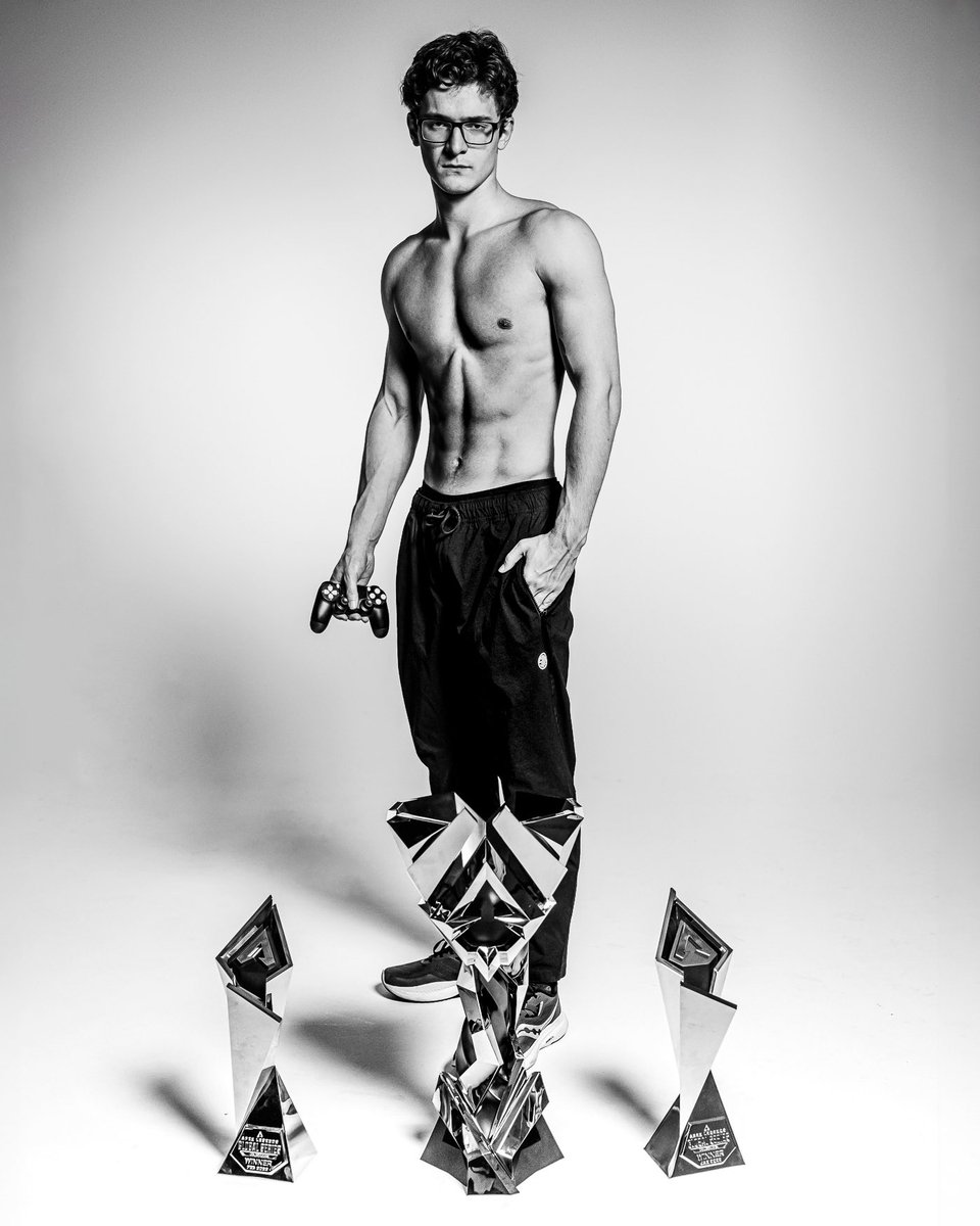 Work hard play hard

<a href="/valdizbro/">𝖇𝖗𝖎𝖆𝖓</a> 📸