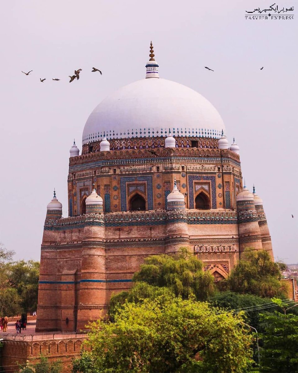 Another beautiful view Shah Rukn-e-Aalam Tomb Multan
.
.
.
.
#snapseedpakistan #wu_pakistan #picturepakistan #flashpakistan #vscopk #travelbeautifulpakistan #FacesofPakistan #travelpeacefulpakistan #tasveerexpress #islamic_republic_of_pakistan #ig_features_ #lightroompk
