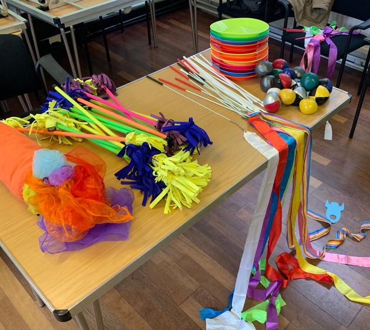Learn circus skills in our free and fun group for over 50’s. It has started and it is popular. Just turn up. 😊 Every Monday, Island House, Roserton Street, E14 3PG, 11.30am-1pm #Community #Friendship #Fun