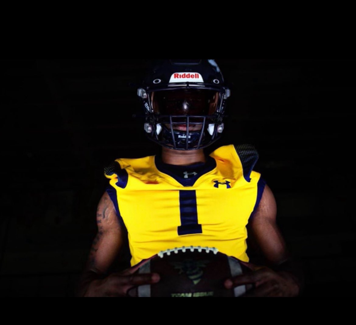 #AGTG blessed to receive the opportunity to play football at the next level! <a href="/CoachTMiller18/">Trent Miller</a> <a href="/DerekLagway1/">Derek Lagway Sr</a> <a href="/TerrenceIsaac1/">Coach Isaac SR.</a> <a href="/CoachDobbins1/">Coach Dobb</a>