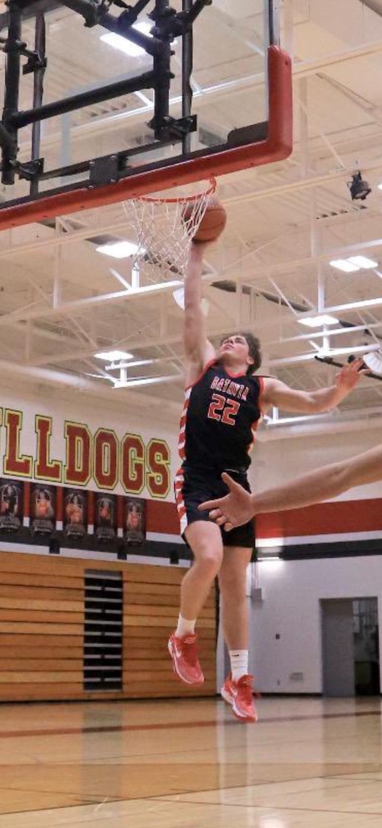 Pretty big debate about this photo. Please RT if you believe @CWhelpley22 gets rejected by the rim or like if you believe he dunks the ball. @BataviaBBBall @BataviaFootball @BHS_GirlsBsktbl
