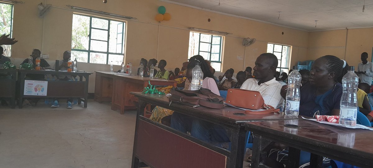 HCraft_Official's tweet photo. #UPSHIFT 
Reimanaging adolescent and youth innovative solutions for 21st centery problems. Happening today at #TRC organized by @UNICEFKenya 
@drckenya @Refugees
@UNHCR_Kenya
#RefugeeYouth #EmpoweringInvestors https://t.co/LCSbNKgp2v