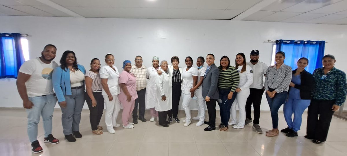 AgriNorcentral's tweet photo. Charla Diagnóstico y tratamiento de intoxicación por plaguicidas. Por la Dra. Rosario Gómez, especialista en toxicología; dirigida al personal médico del Hospital Luis Morillo King, el objetivo, enseñar el correcto diagnóstico de  intoxicaciones por plaguicidas
@AgriculturaRD https://t.co/imYO8TqSQy