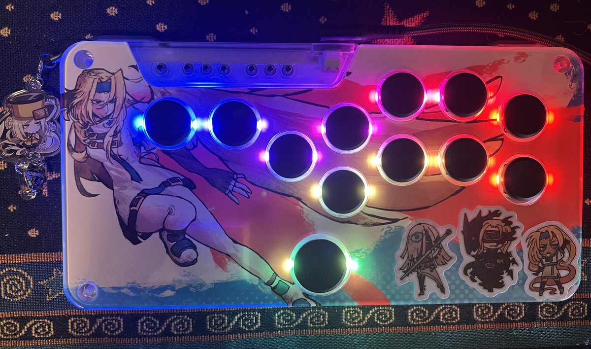 tillymans_'s tweet photo. HAPPY WHITE WOMAN WEDNESDAY!!! The sickest art ever put to paper is in the box .. looks So good im literally blown away… 🔥🦐🦞 https://t.co/5JEd7KNhgX