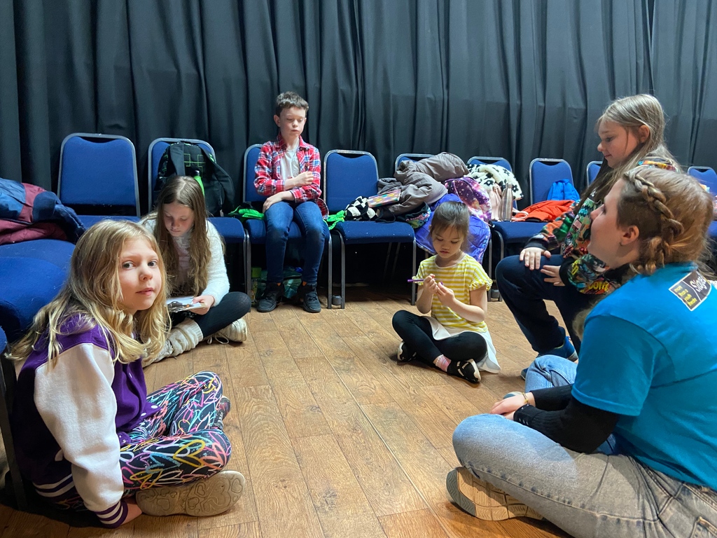 Stage2YT's tweet photo. Look at all those smiles!!! 

#Stage1 have had an amazing return this #SpringTerm, getting stuck into #acting, games and writing #stories 🎭 

We cannot wait to hear and watch them! 

#kingsheath #drama #birmingham  #community #youththeatre #kidsdrama #performingarts  #theatre https://t.co/iqTMsEGWXC