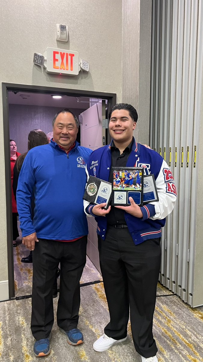 RaulRubio62's tweet photo. Had an amazing banquet to close off my high school career at LA. Some awards. Scholar Athlete Award with maintaining a 4.0 during Semester 1. Team Captain award voted by my teammates and coaches, Honorable Mention for the Hacienda League and the Coach Howing award. Thank you LA💙 https://t.co/6XCSpGOHIx