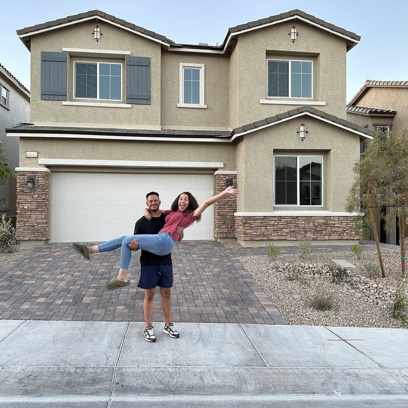That just bought a home in Skye Canyon feeling. 🏡

#skyecanyonliving #skyecanyonlife #homesweethome #lasvegasfamily