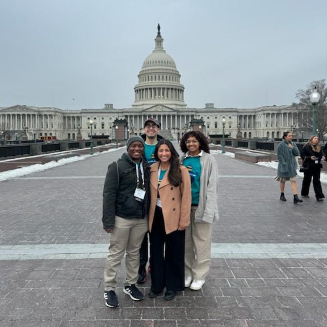MENTOR MD|DC is currently on the ground at Capitol Hill  advocating for mentoring with represenatives and senators alongside  @mentornmp #MentoringSummit #CapitolHillDay #NationalMentoringMonth